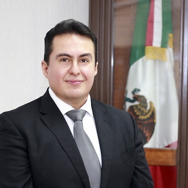 Lic. Carlos Córdova Vega